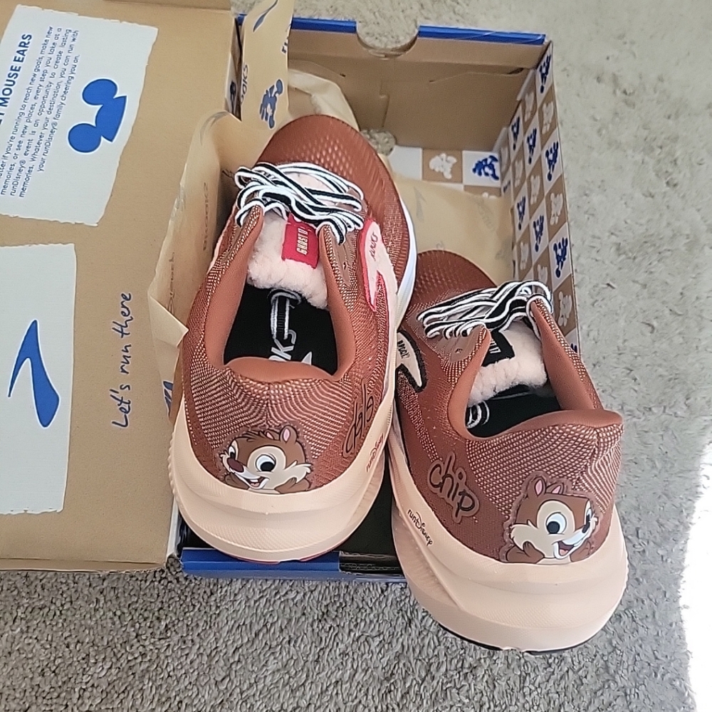 New Brooks Run Disney Chip And Dale Ghost 17 Running Shoes Sneakers - Picture 2 of 8